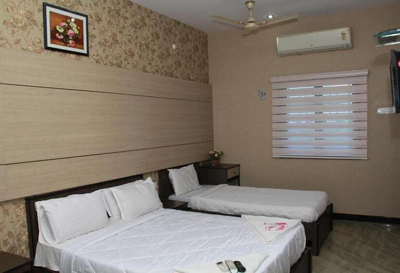 اتاق سوپریور سه تخته, Vaani Villa By Royal Stay