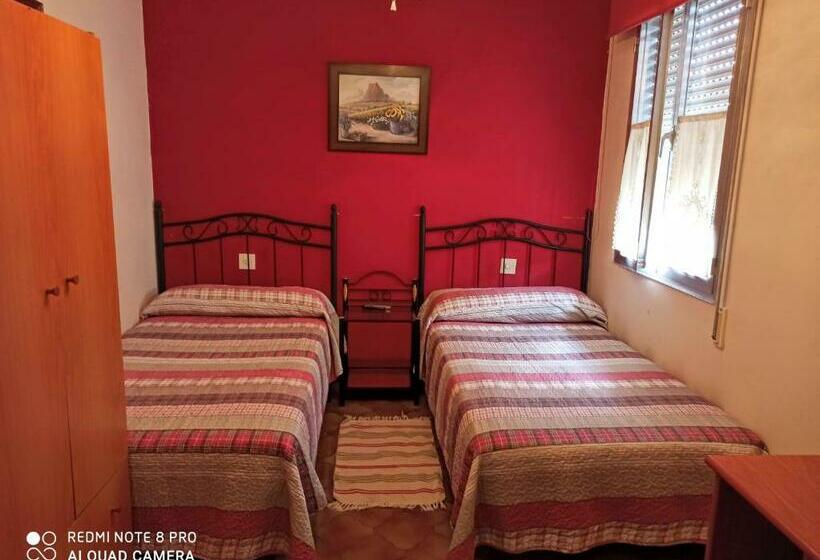 Номер Стандарт, Pension La Parada