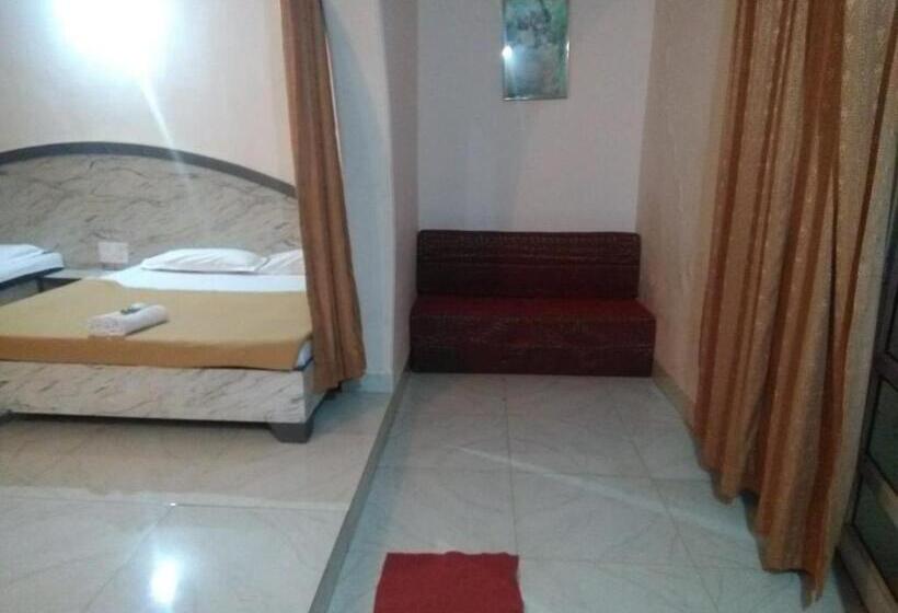 Семейный Номер, The Wayside Inn