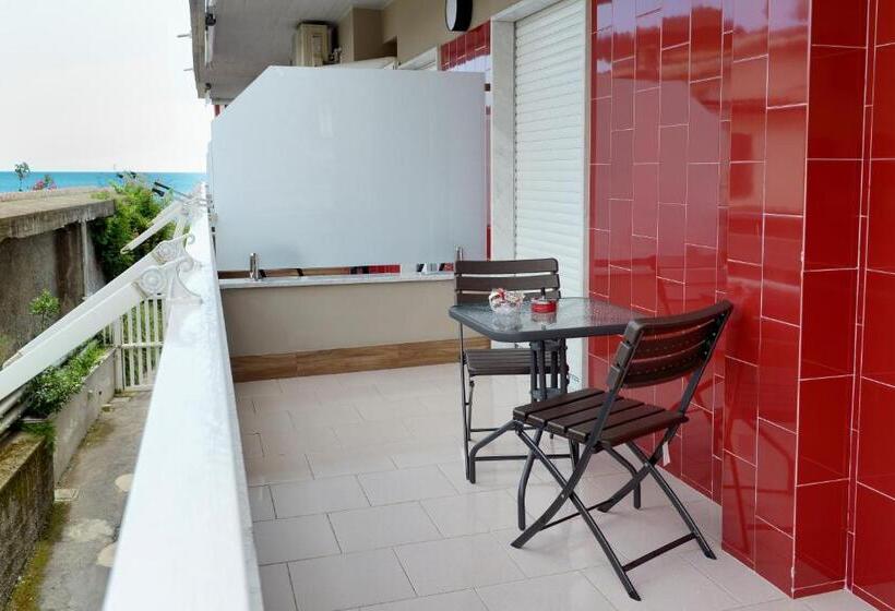 Standard Triple Room with Terrace, Bellavista Formia