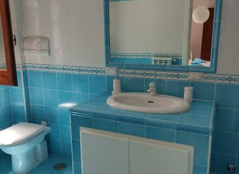 اتاق لوکس سه تخته, Il Carrubo B&b