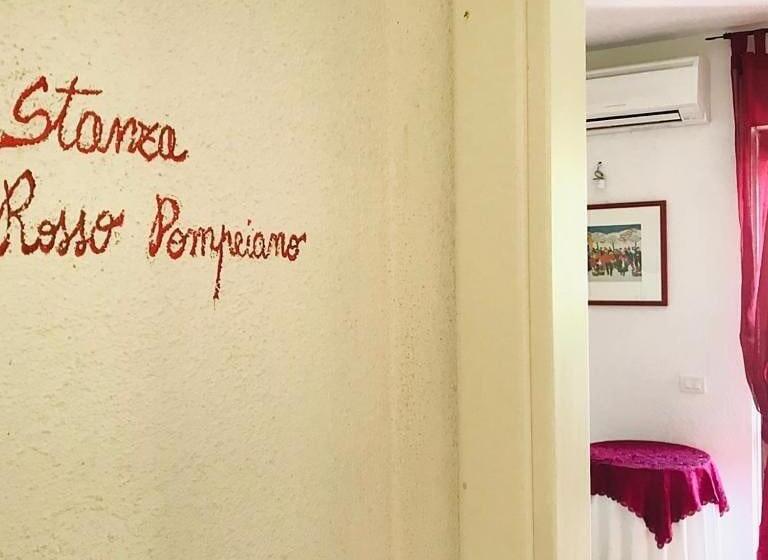 اتاق لوکس با چشم‌انداز دریا, Il Carrubo B&b