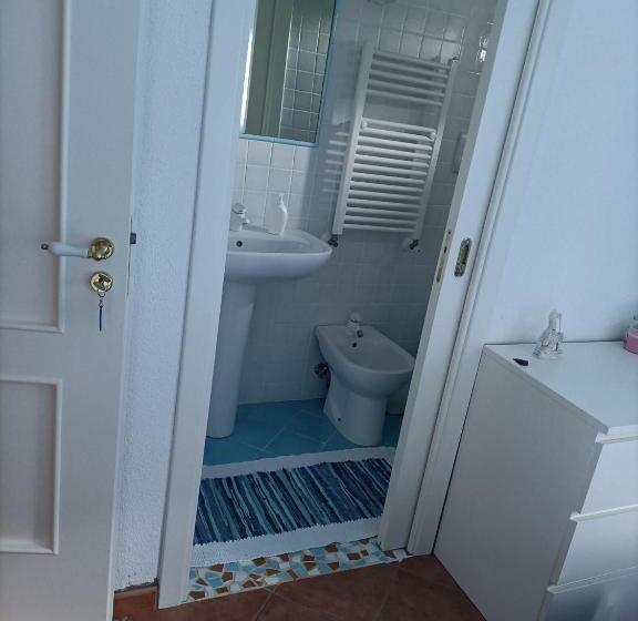اتاق لوکس با چشم‌انداز دریا, Il Carrubo B&b
