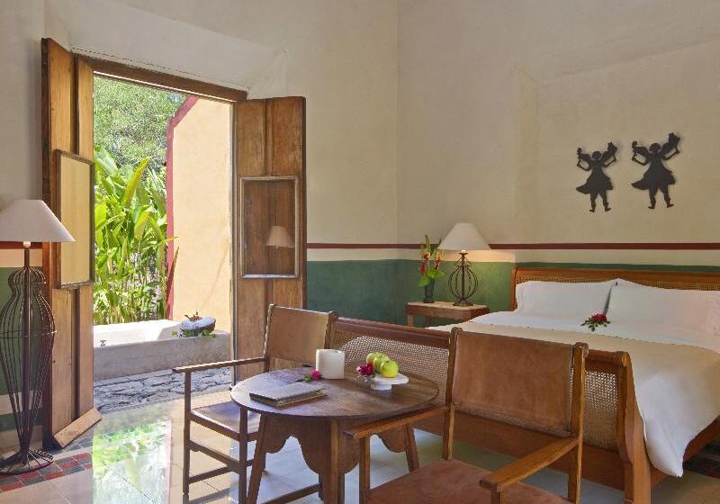 اتاق استاندارد با تخت بزرگ, Voco Hermosillo, An Ihg