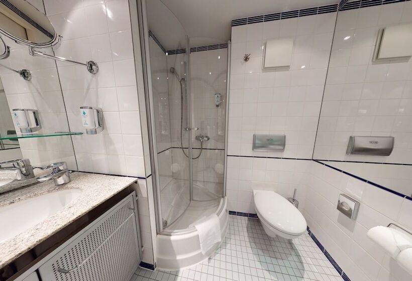 اتاق استاندارد یک نفره, Kongresshotel Potsdam Am Templiner See