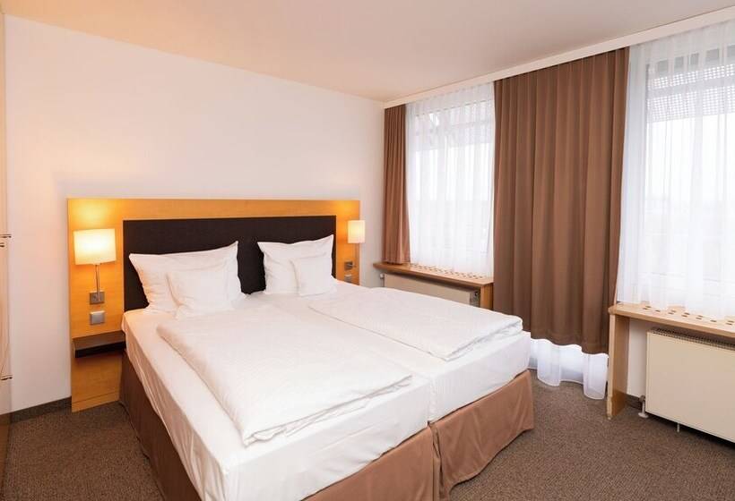 اتاق خانوادگی, Kongresshotel Potsdam Am Templiner See