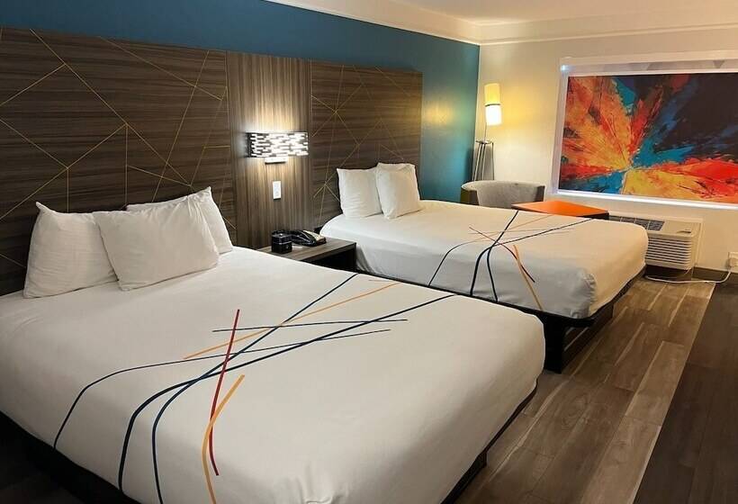 اتاق لوکس, La Quinta By Wyndham Okc North   Quail Springs