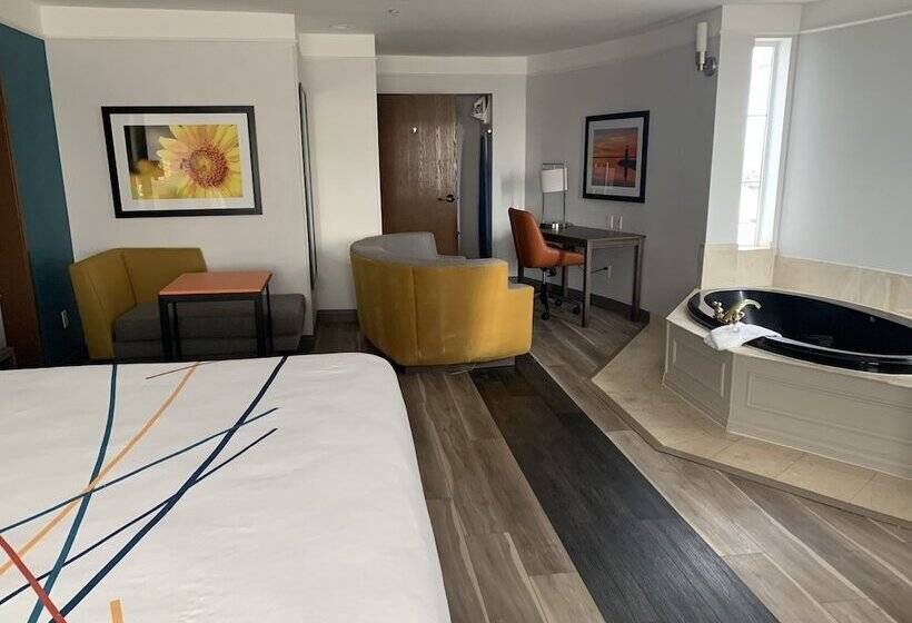 سوئیت پرزیدنت, La Quinta By Wyndham Okc North   Quail Springs