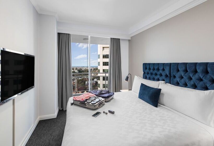 Люкс Deluxe 2 Спальни, Meriton Suites Bondi Junction