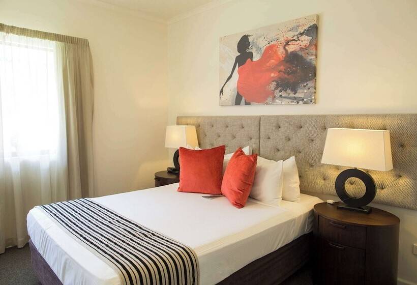 침실 2개 아파트, Metro Advance Apartments &