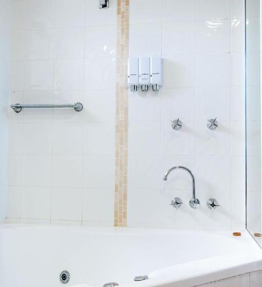 스탠다드 룸 킹사이즈 침대, Quality Hotel City Centre