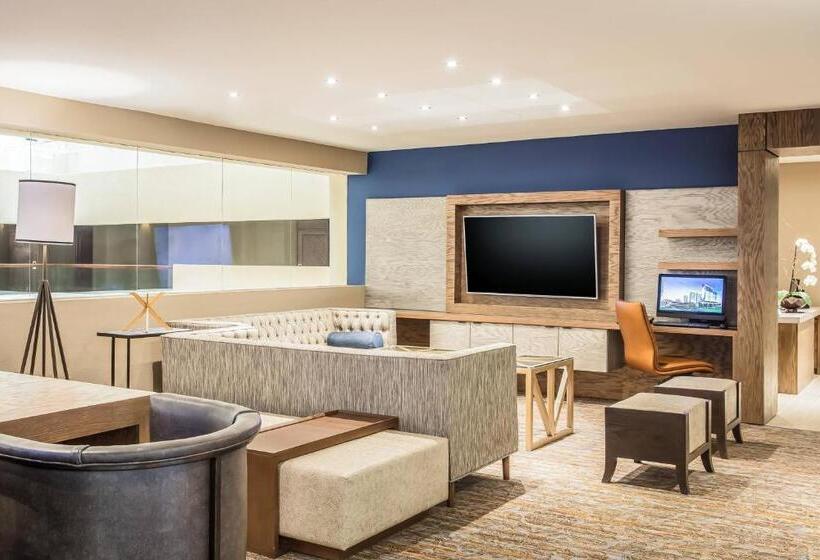 سوئیت کلاب, Sheraton Chihuahua Soberano