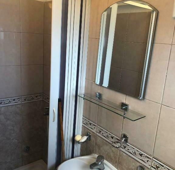 Triple Room Sea View, Jelić Apartmani