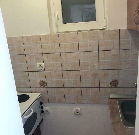 Triple Room Sea View, Jelić Apartmani