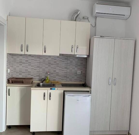 استودیوی استاندارد با چشم‌انداز دریا, Jelić Apartmani