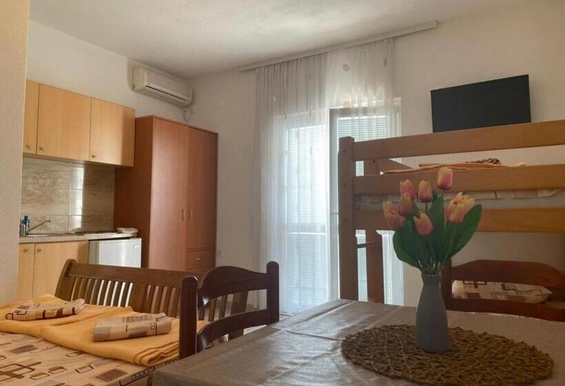 استودیو استاندارد با تراس, Jelić Apartmani