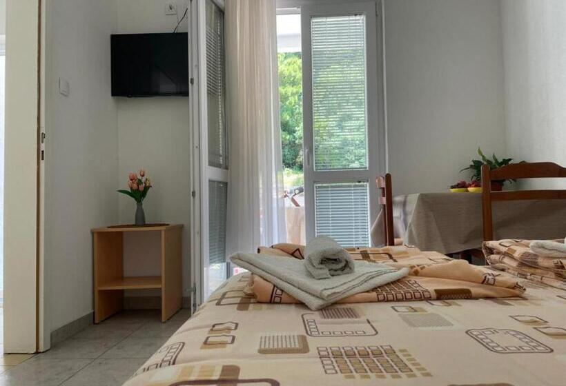 استودیو استاندارد با تراس, Jelić Apartmani