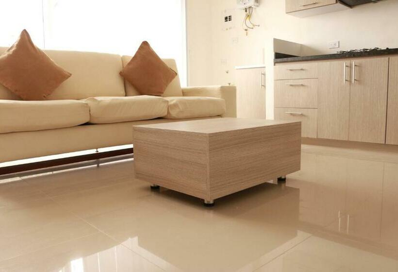 اتاق استاندارد یک نفره, Aparta Suites La Flora