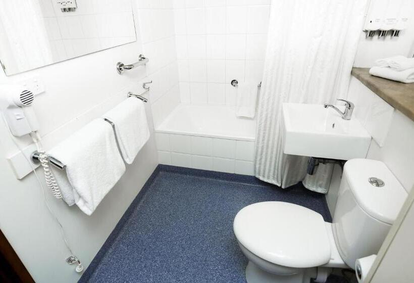 스탠다드 스튜디오, Bay Hotel Apartments