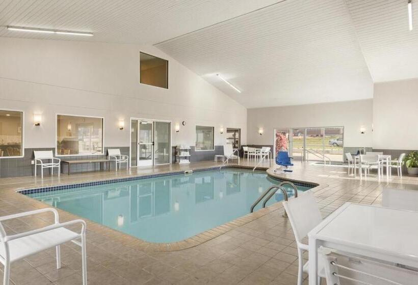 Номер Стандарт Кровать Кинг Адаптированный для Инвалидов, Country Inn & Suites By Radisson, Platteville, Wi