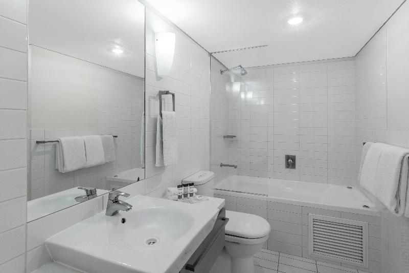 Апартаменты Deluxe 1 Спальня, Oaks Adelaide Horizons Suites