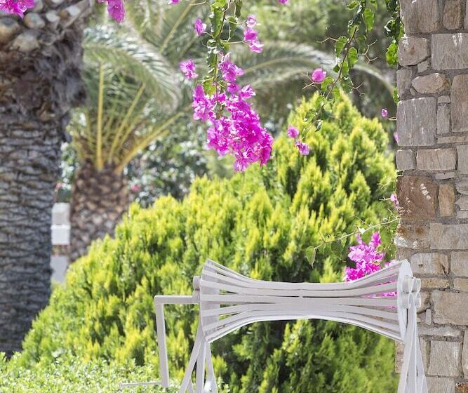 Полулюкс, Dionysos Seaside Resort Ios