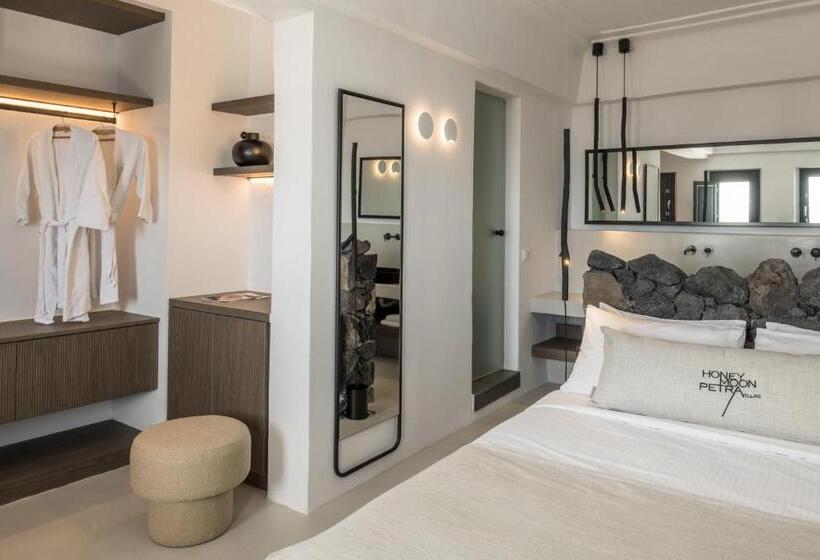 استودیو استاندارد با چشم‌انداز, Honeymoon Petra Villas