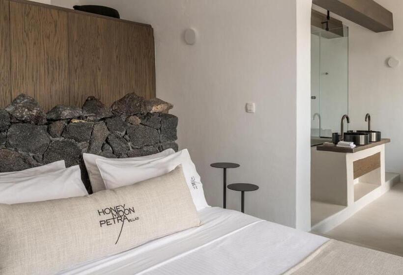 سوئیت با وان آب گرم, Honeymoon Petra Villas
