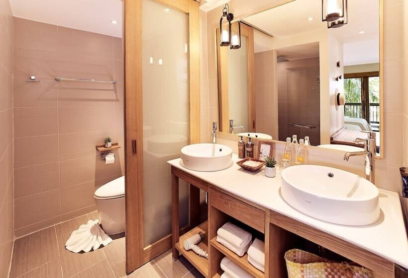 اتاق لوکس با چشم‌انداز باغ, Bandara Resort And Spa, Samui