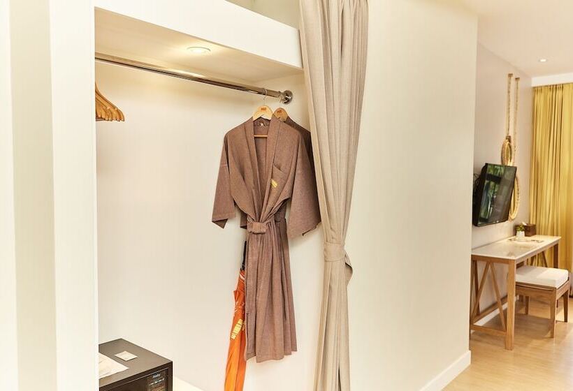 اتاق لوکس با چشم‌انداز باغ, Bandara Resort And Spa, Samui