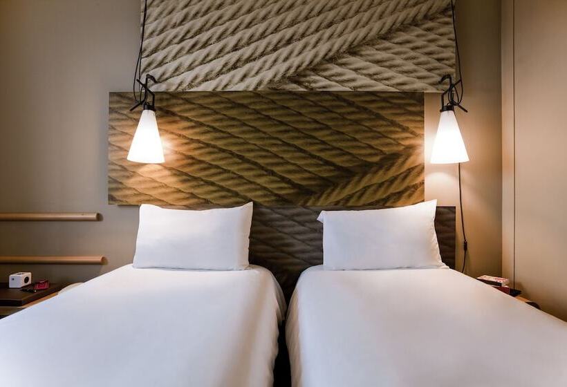 Номер Стандарт, Ibis Bordeaux Centre Gare Saintjean Euratlantique