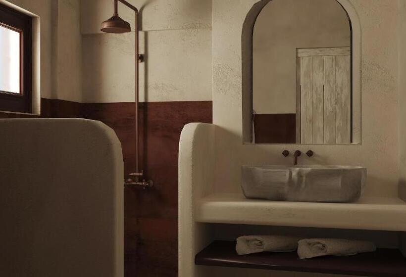 سوئیت جونیور با استخر, Meroviglia Boutique
