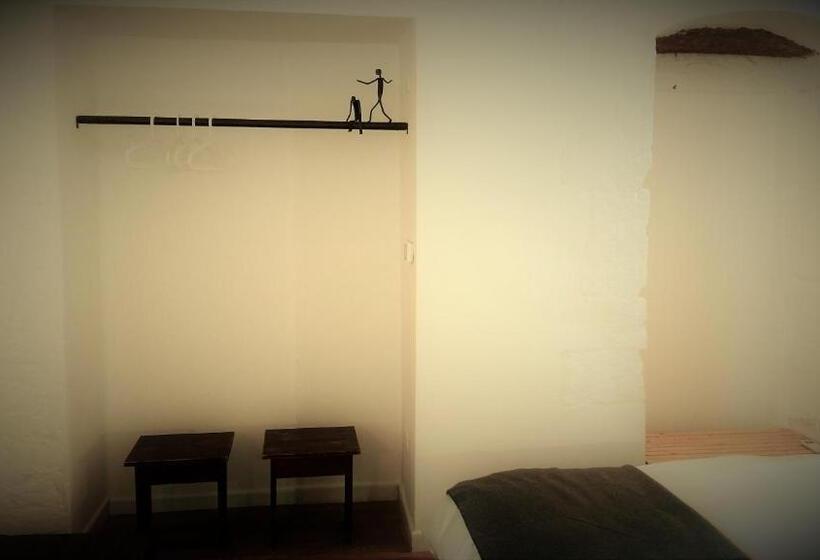اتاق لوکس سه تخته, I Templari B&b