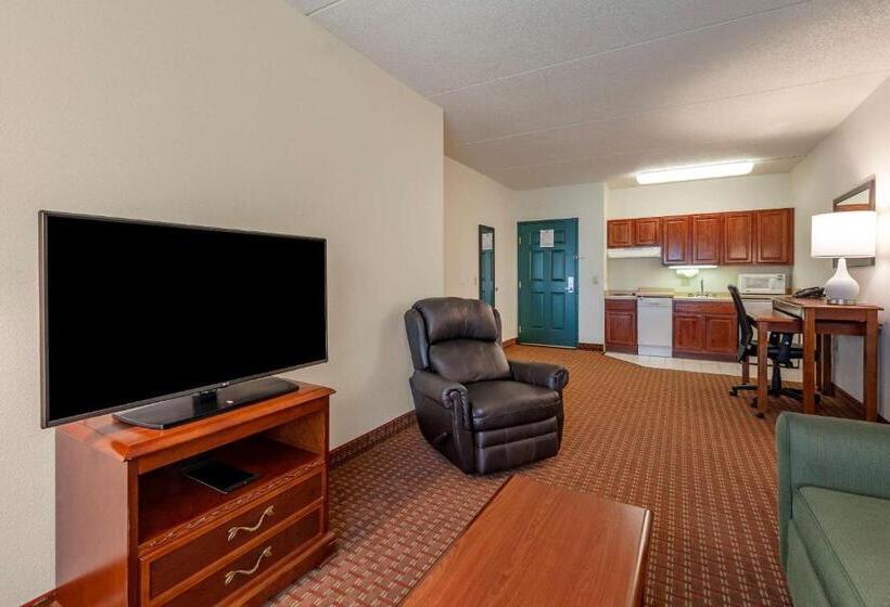 장애인을 위한 스위트, Clarion Suites At The Alliant Energy Center