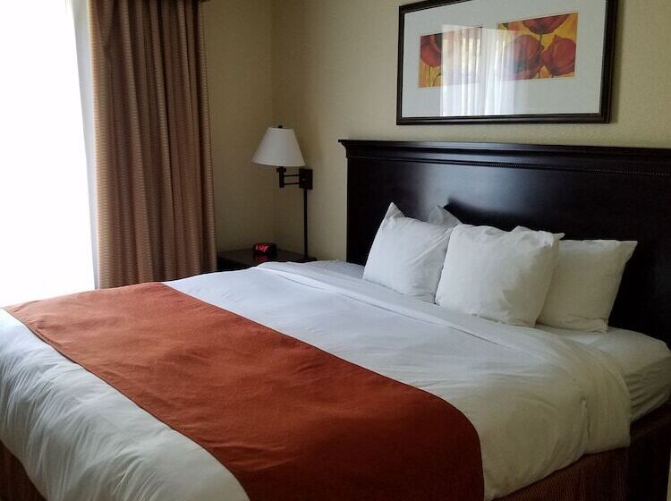 Люкс, Country Inn & Suites By Radisson Lexington Va