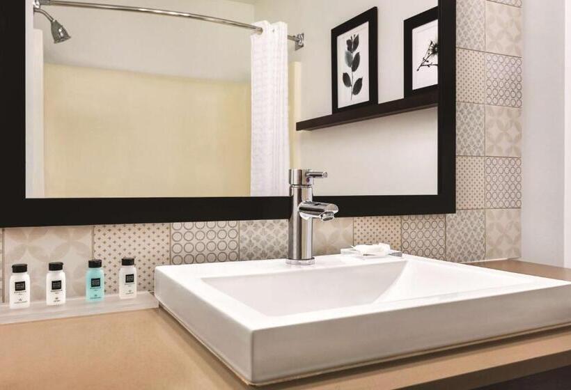 Номер Стандарт Адаптированный для Инвалидов, Country Inn & Suites By Radisson, Springfield, Oh