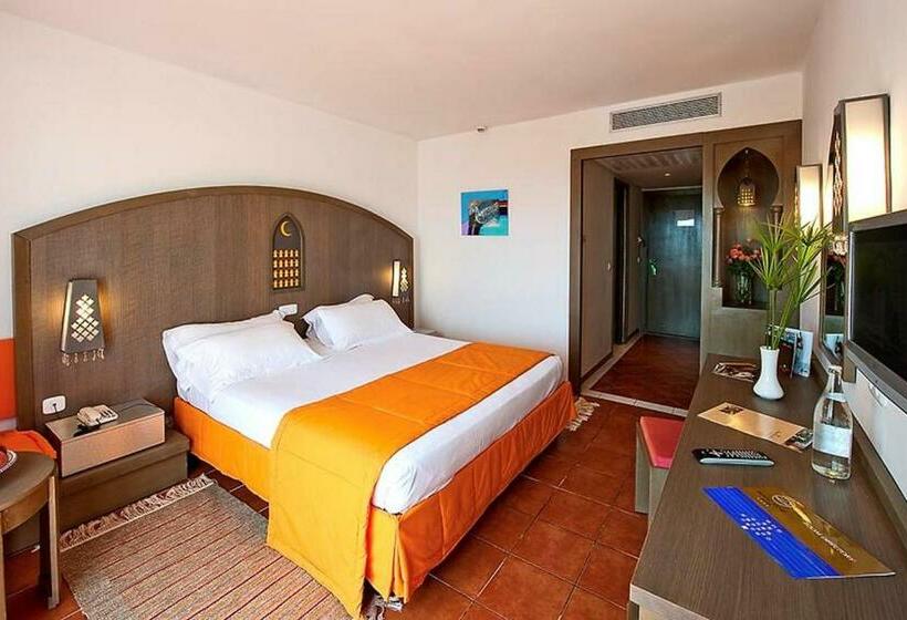 اتاق استاندارد با چشم‌انداز استخر, Royal Kenz Thalasso & Spa