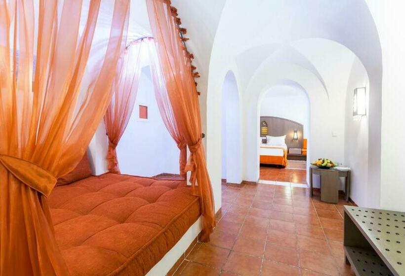 اتاق استاندارد چهارنفره با چشم‌انداز باغ, Royal Kenz Thalasso & Spa
