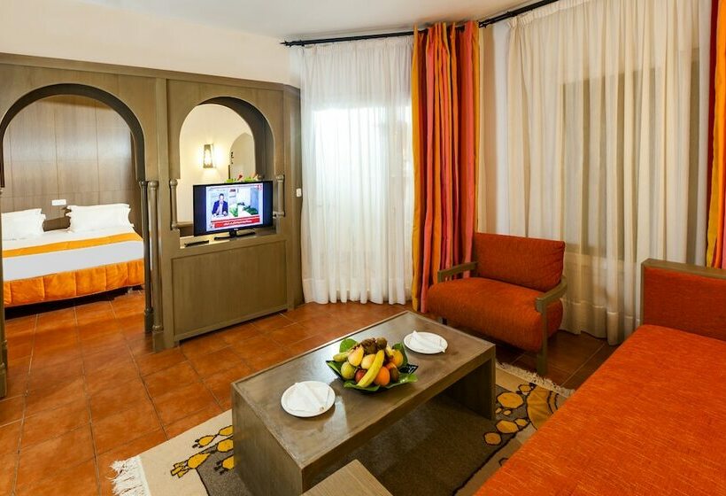 اتاق استاندارد چهارنفره با چشم‌انداز باغ, Royal Kenz Thalasso & Spa