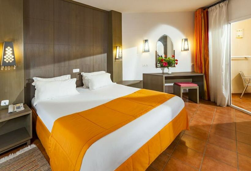 اتاق استاندارد چهارنفره با چشم‌انداز باغ, Royal Kenz Thalasso & Spa