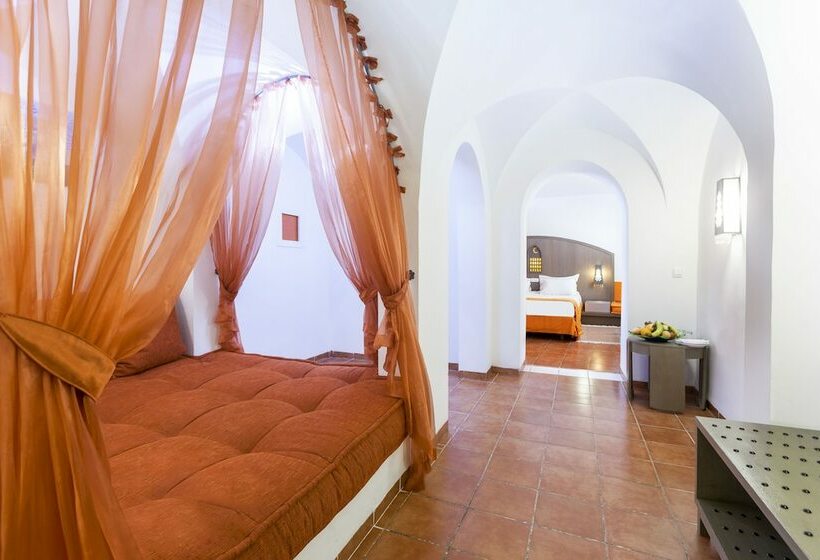 اتاق استاندارد چهارنفره با چشم‌انداز باغ, Royal Kenz Thalasso & Spa