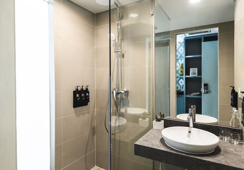 اتاق استاندارد با تخت دو نفره بزرگ, Mamaka By Ovolo