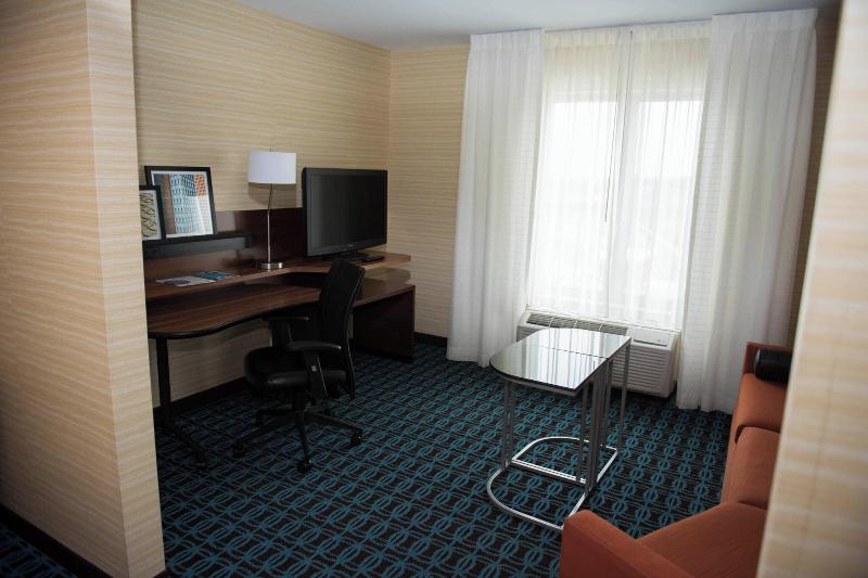 Номер Deluxe, Reddoorz Apartment @ Emerald Towers Bandung