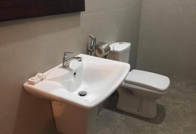 Quarto Familiar, Ella Forest Paradise