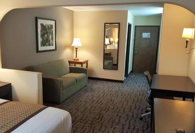 Люкс Deluxe Кровать Кинг, Baymont By Wyndham Belleville Airport Area Free Airport Shuttle
