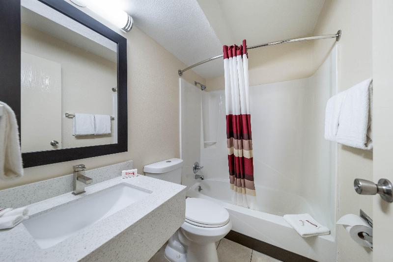 带大床的高级房间, Red Roof Inn & Suites Denton
