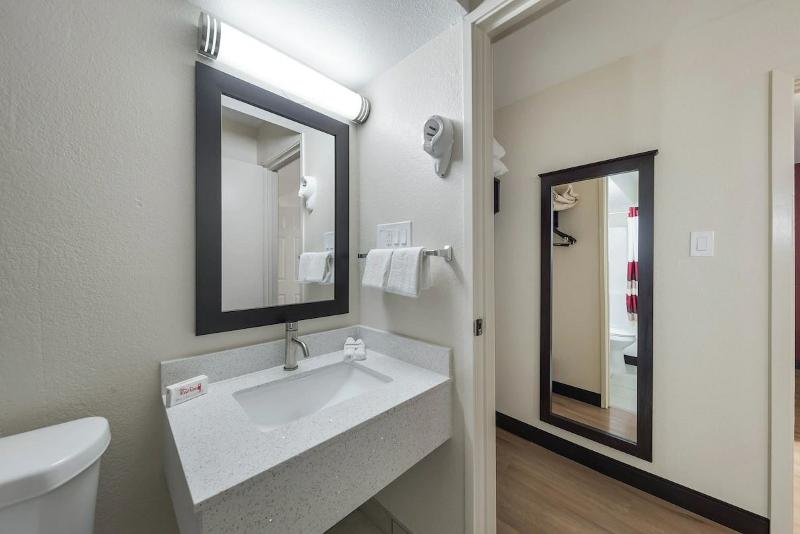 豪华房间, Red Roof Inn & Suites Denton
