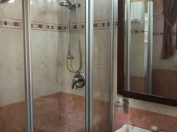اتاق سوپریور یک تخته, Euro House Inn Airport