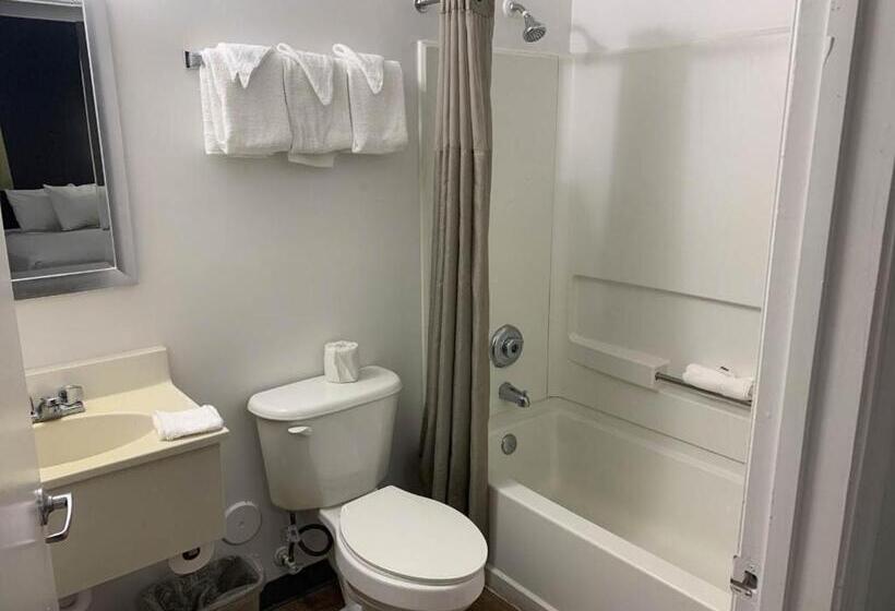스탠다드 룸 킹사이즈 침대, Studio 6 Hampton, Va   Langley Afb Area