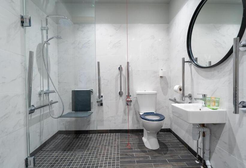 장애인을 위한 스탠다드 룸, Hillyard House